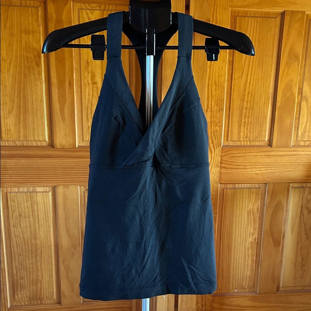 Lululemon Black athletic top
